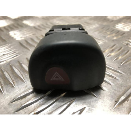 Bouton de warning RENAULT  d’occasion