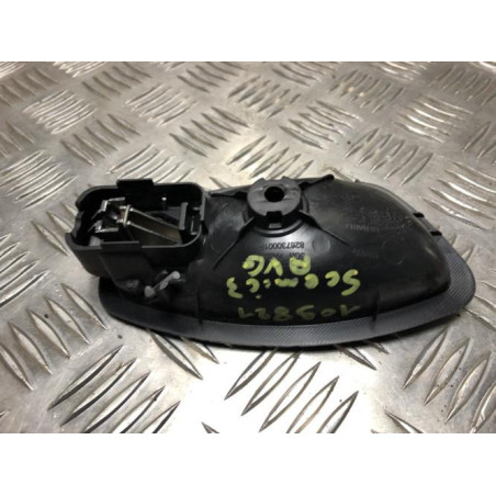 Poignee interieur avant gauche RENAULT GRAND SCENIC 3 PHASE 1 d’occasion