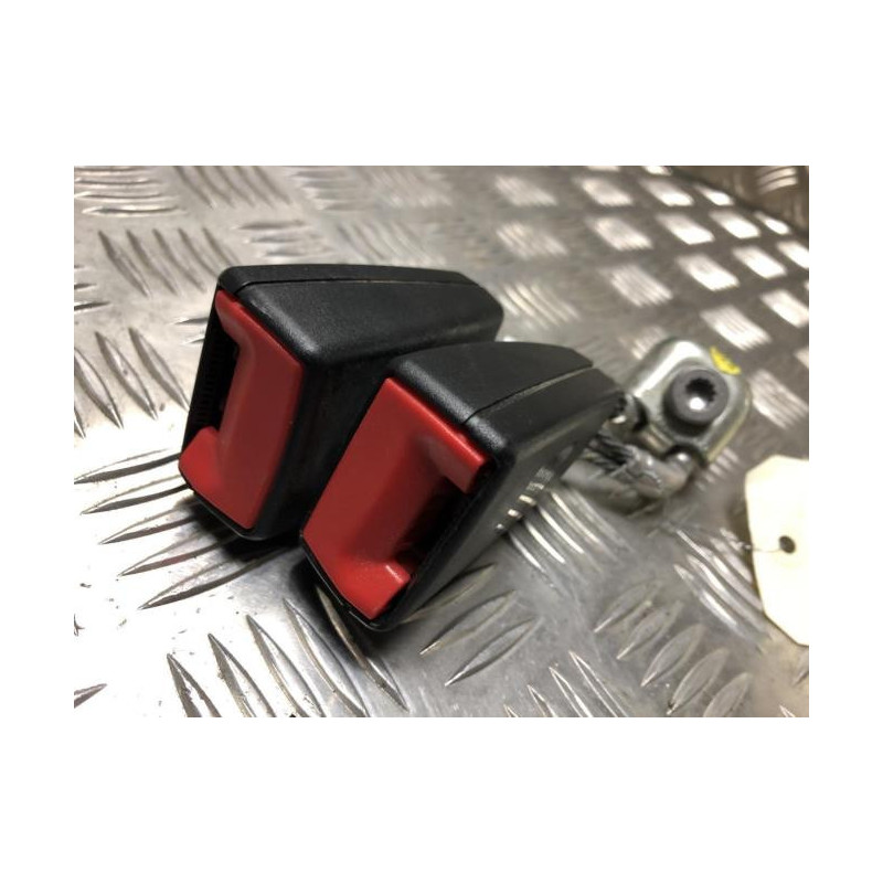 Attache ceinture arriere centrale VOLKSWAGEN GOLF 6 d’occasion