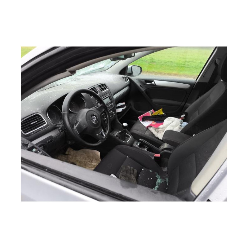 Attache ceinture arriere centrale VOLKSWAGEN GOLF 6 d’occasion