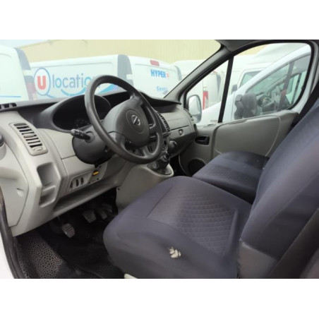 Support etrier frein (chape) avant droit NISSAN PRIMASTAR 1 PHASE 2 d’occasion