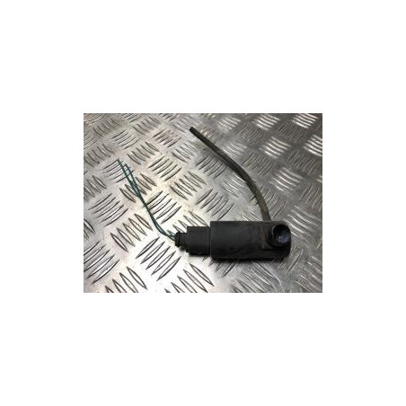 Pompe lave glace avant TOYOTA YARIS 2 PHASE 1 d’occasion