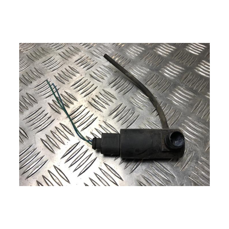 Pompe lave glace avant TOYOTA YARIS 2 PHASE 1 d’occasion