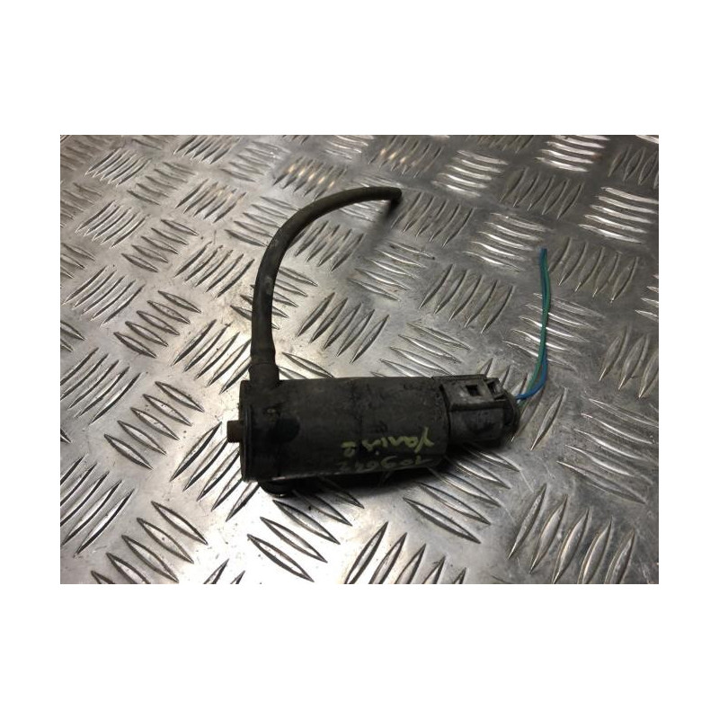 Pompe lave glace avant TOYOTA YARIS 2 PHASE 1 d’occasion