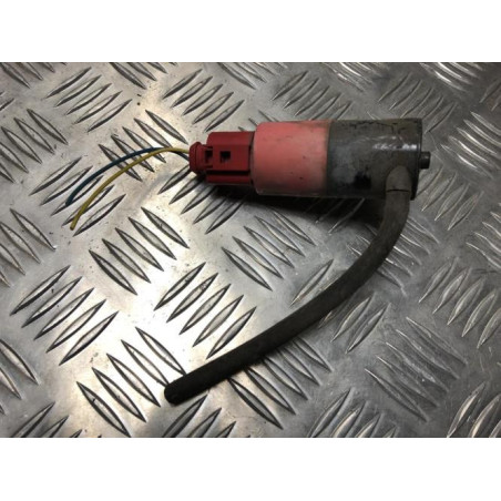 Pompe lave glace avant TOYOTA YARIS 2 PHASE 1 d’occasion