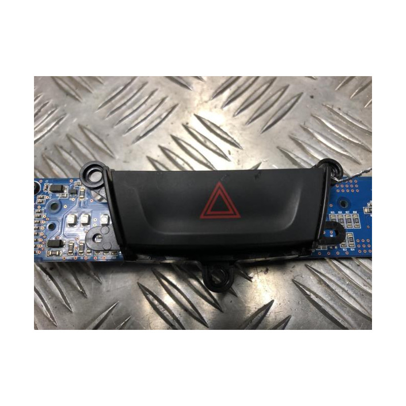 Bouton de warning MITSUBISHI ASX PHASE 3 d’occasion