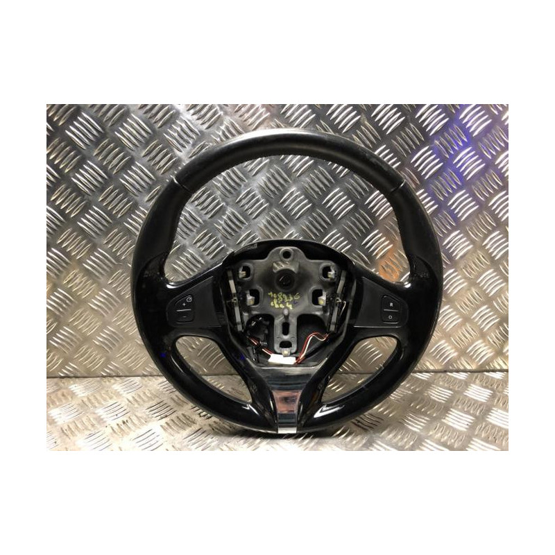 Volant RENAULT CLIO 4 PHASE 1 BREAK d’occasion