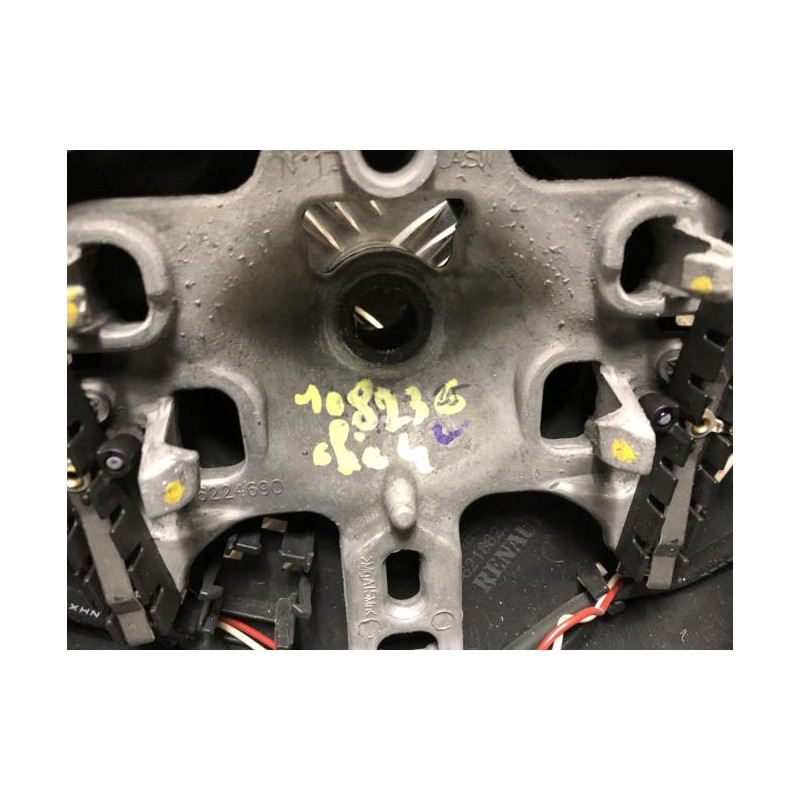 Volant RENAULT CLIO 4 PHASE 1 BREAK d’occasion