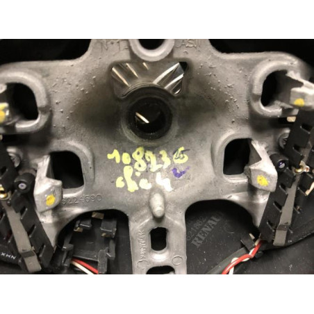 Volant RENAULT CLIO 4 PHASE 1 BREAK d’occasion