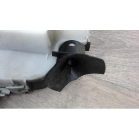 Serrure avant droit RENAULT TWINGO 2 PHASE 1 d’occasion