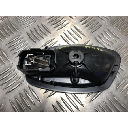 Poignee interieur avant droit RENAULT CLIO 4 PHASE 1 d’occasion