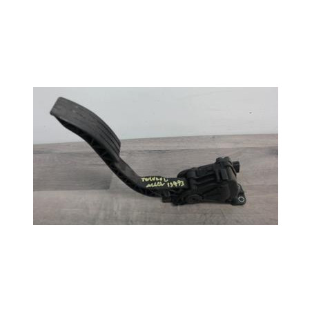 Pedale d'embrayage RENAULT TWINGO 2 PHASE 1 d’occasion