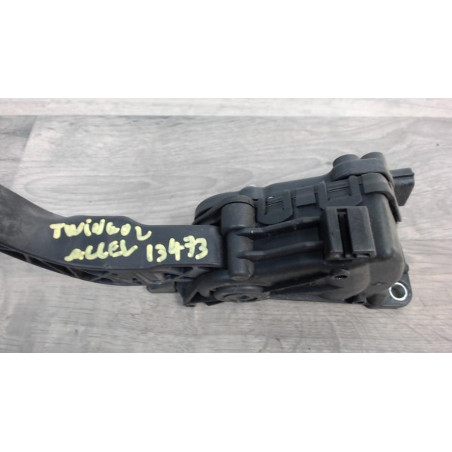 Pedale d'embrayage RENAULT TWINGO 2 PHASE 1 d’occasion