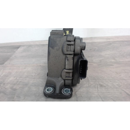 Pedale d'embrayage RENAULT TWINGO 2 PHASE 1 d’occasion