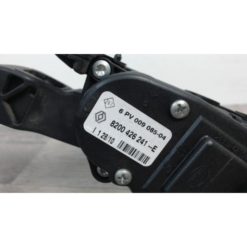 Pedale d'embrayage RENAULT TWINGO 2 PHASE 1 d’occasion