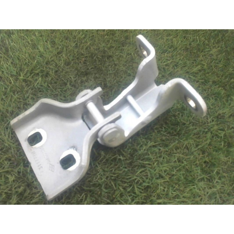 Charniere de porte avant gauche. NISSAN PRIMASTAR d’occasion