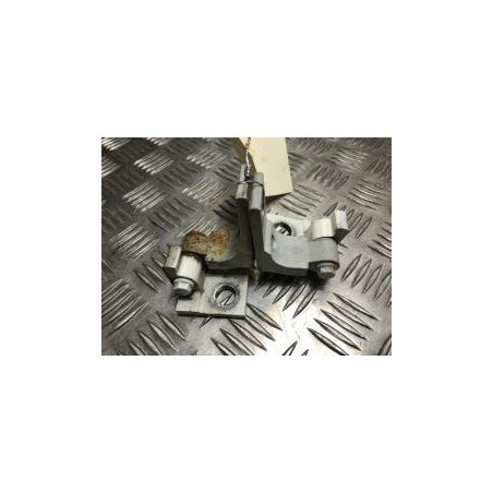 Charniere de porte avant gauche FORD KA 2 PHASE 2 d’occasion