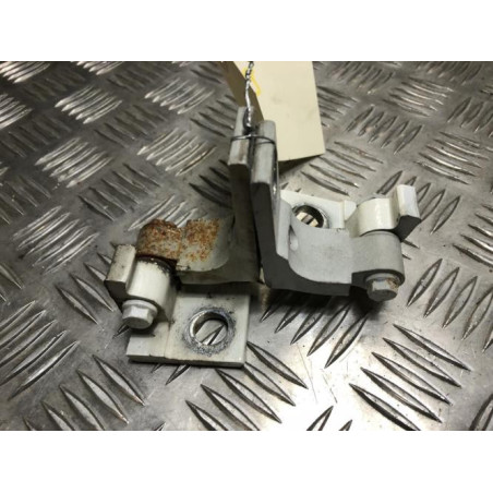 Charniere de porte avant gauche FORD KA 2 PHASE 2 d’occasion