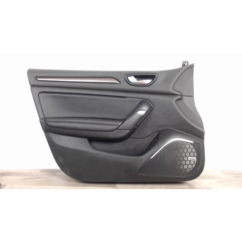 Panneau de porte avant gauche RENAULT MEGANE 4 PHASE 1 d’occasion