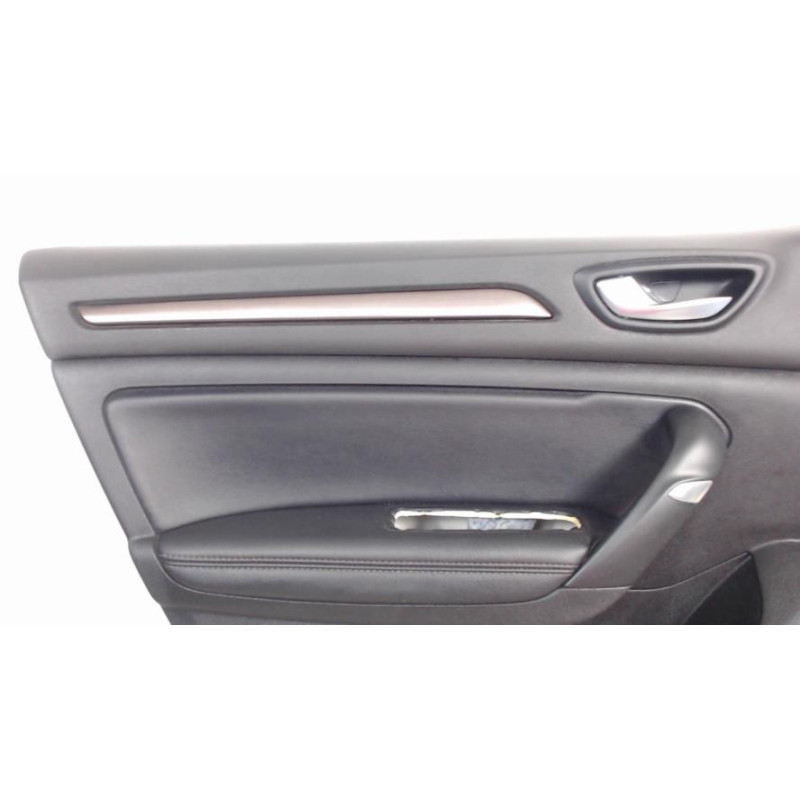 Panneau de porte avant gauche RENAULT MEGANE 4 PHASE 1 d’occasion