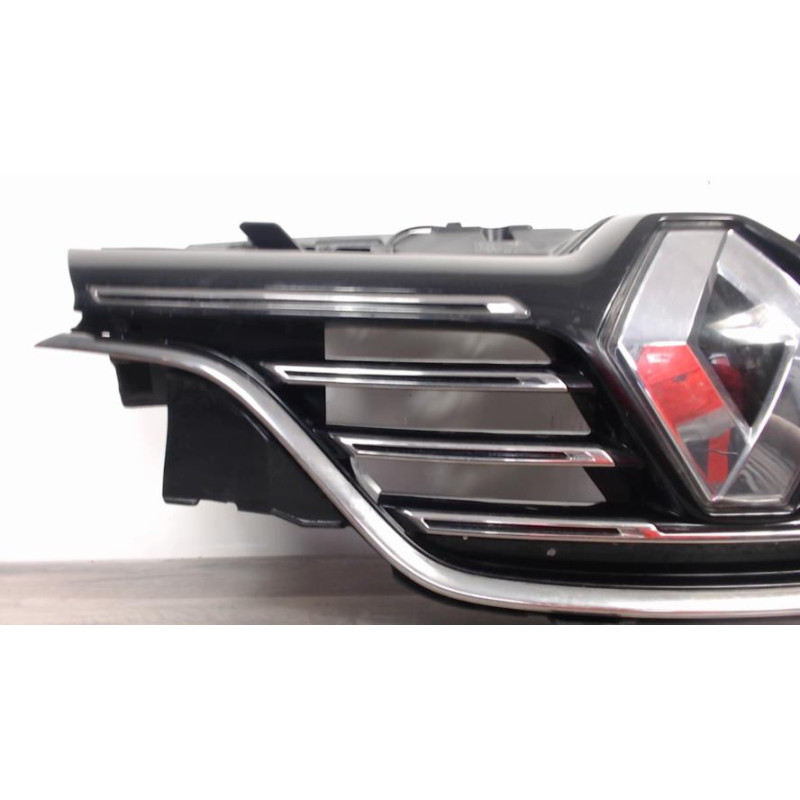 Calandre RENAULT MEGANE 4 PHASE 1 d’occasion