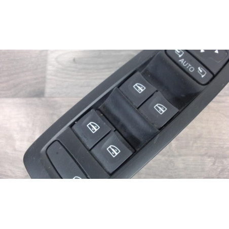 Interrupteur de leve vitre avant gauche RENAULT MEGANE 4 PHASE 1 d’occasion