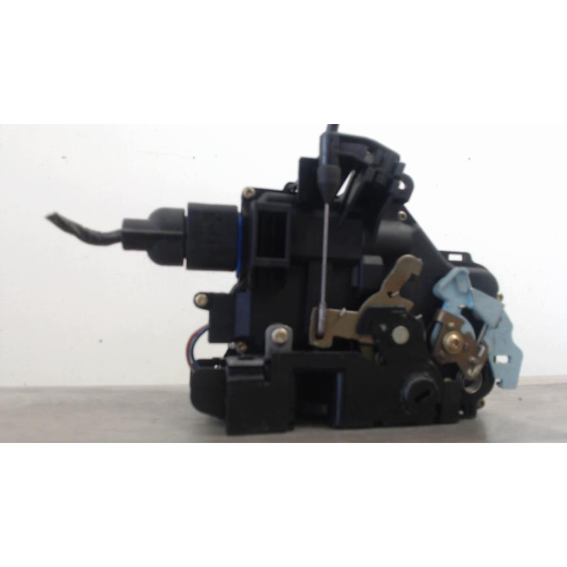 Serrure arriere droit VOLKSWAGEN GOLF 5 d’occasion