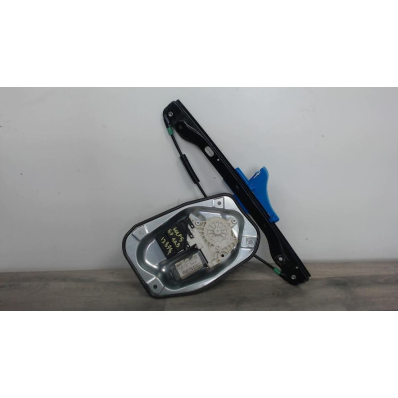Leve vitre electrique arriere droit VOLKSWAGEN GOLF 5 d’occasion