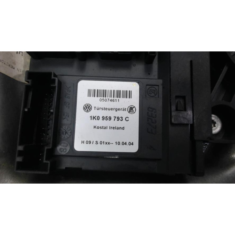 Leve vitre electrique avant gauche VOLKSWAGEN GOLF 5 d’occasion