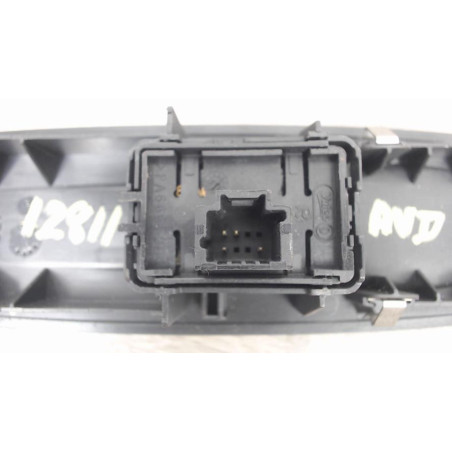 Interrupteur de leve vitre avant droit RENAULT LAGUNA 3 PHASE 1 BREAK d’occasion