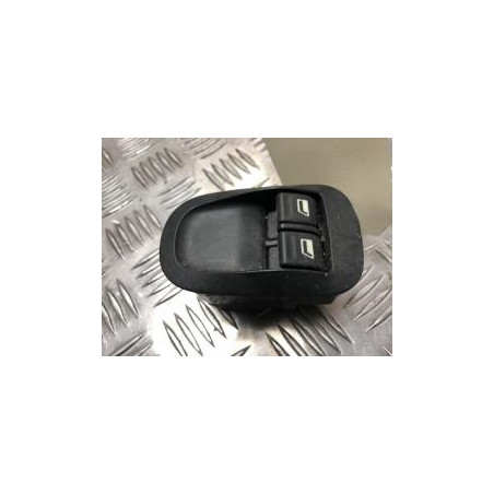 Interrupteur de leve vitre avant gauche LIGIER PROFESSIONAL M.GO 0.5 DCI RéVOLUTION d’occasion