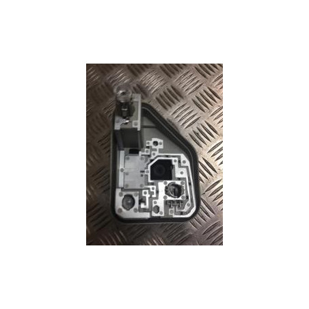 Platine feu arriere droit PEUGEOT 208 2 d’occasion