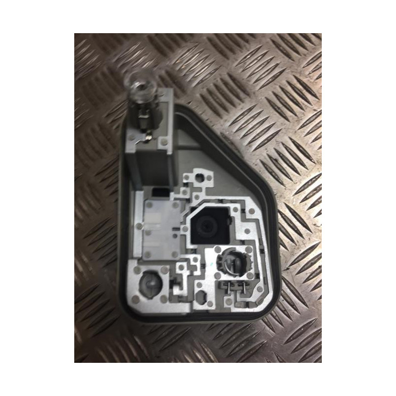 Platine feu arriere droit PEUGEOT 208 2 d’occasion