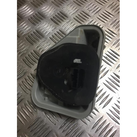 Platine feu arriere droit PEUGEOT 208 2 d’occasion