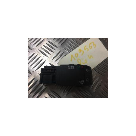 Commande autoradio RENAULT CLIO 4 PHASE 1 d’occasion