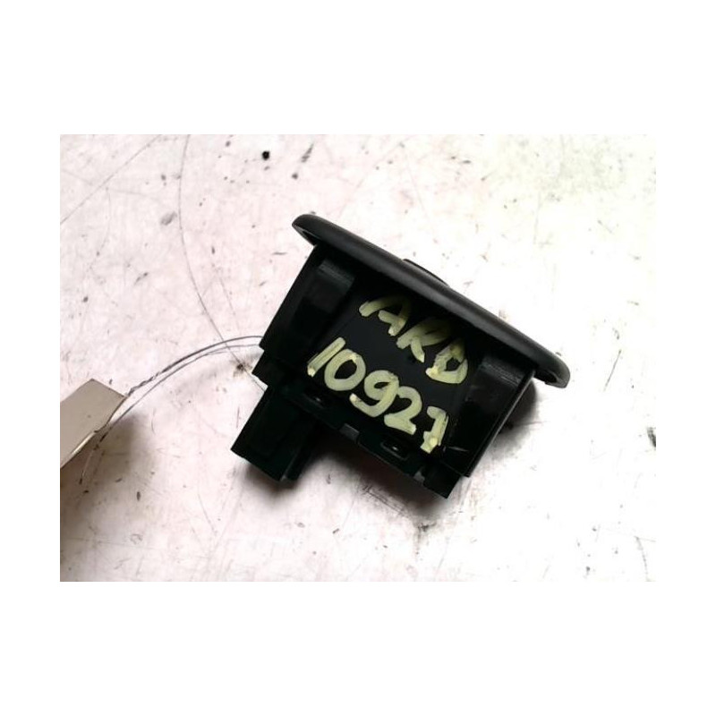 Interrupteur de leve vitre arriere droit CITROEN C3 2 PHASE 1 d’occasion