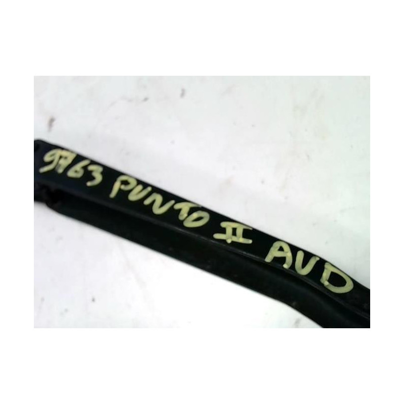 Bras essuie glace avant droit FIAT PUNTO 2 PHASE 1 d’occasion