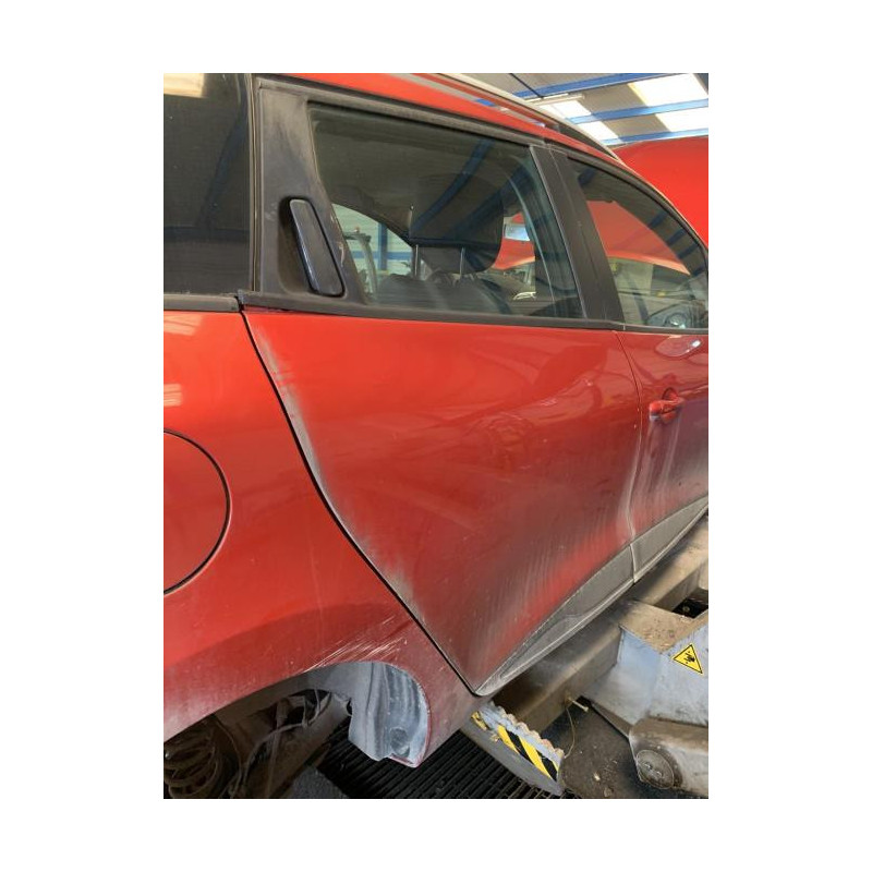 Porte arriere droit RENAULT CLIO 4 PHASE 1 BREAK d’occasion