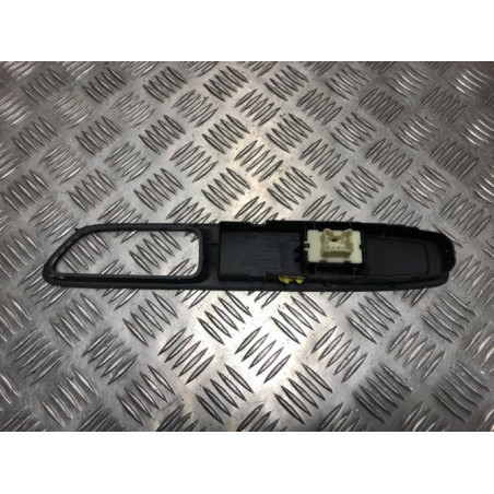 Interrupteur de leve vitre avant droit RENAULT CAPTUR 1 PHASE 2 d’occasion