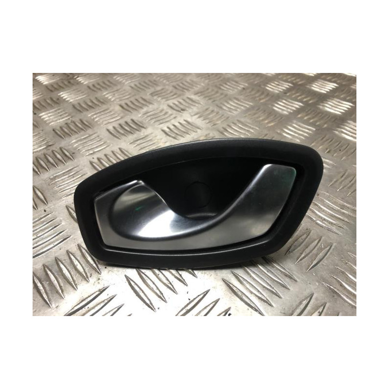 Poignee interieur avant gauche RENAULT CAPTUR 1 PHASE 2 d’occasion
