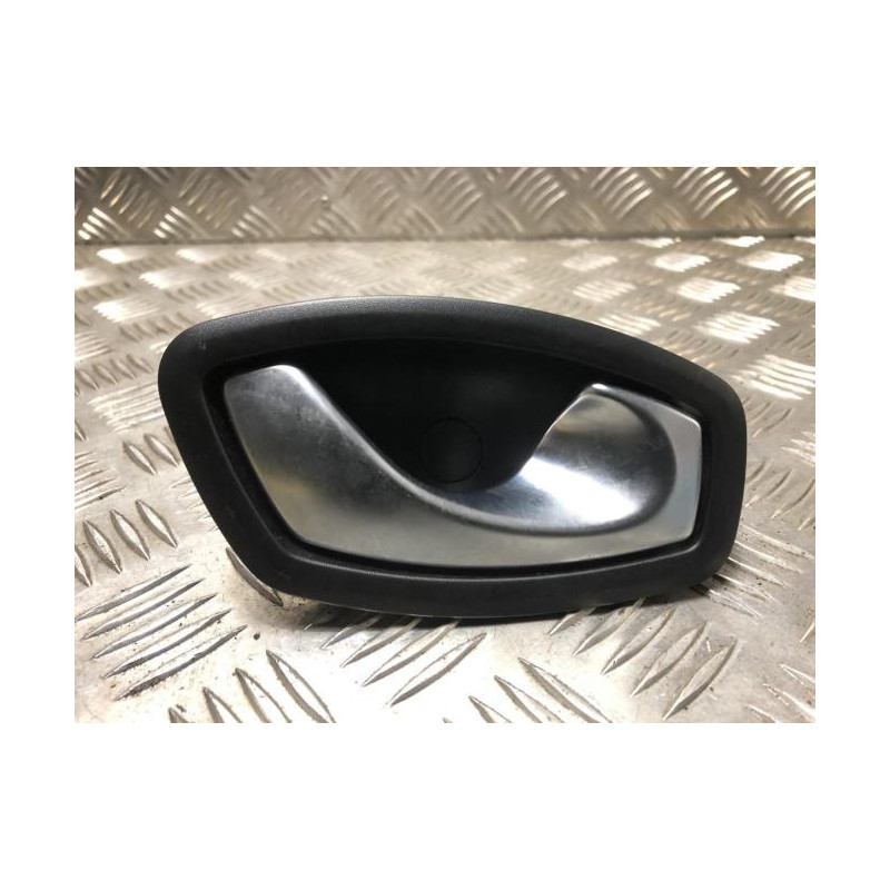 Poignee interieur avant droit RENAULT CAPTUR 1 PHASE 2 d’occasion