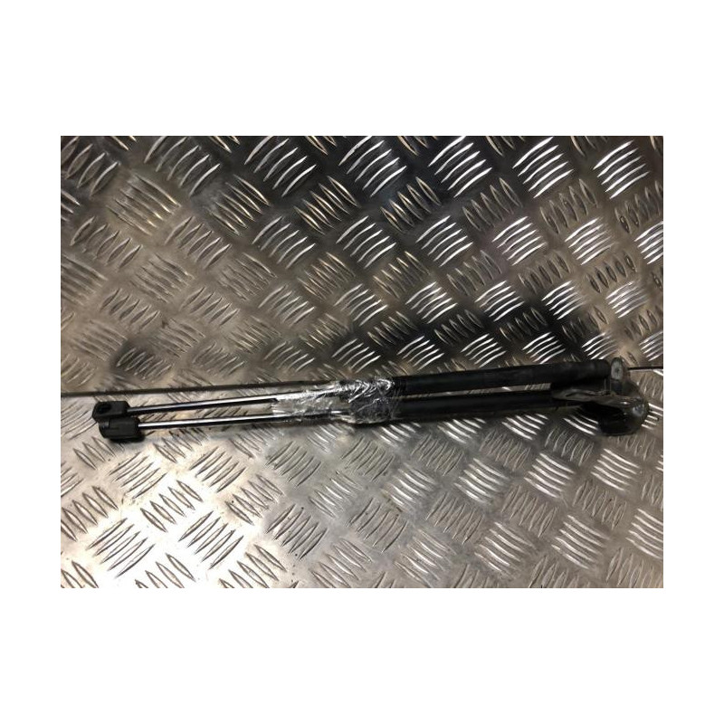 Verin de coffre RENAULT CLIO 4 PHASE 1 BREAK d’occasion
