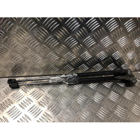 Verin de coffre RENAULT CLIO 4 PHASE 1 BREAK d’occasion