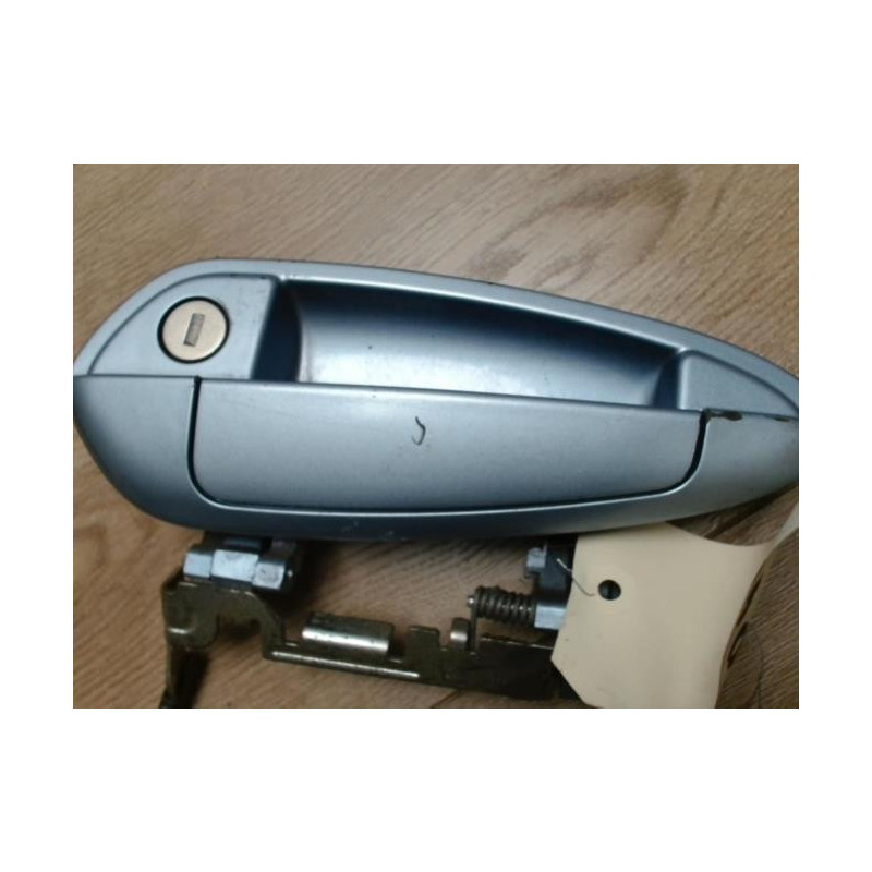 Poignee porte avant gauche FIAT GRANDE PUNTO d’occasion