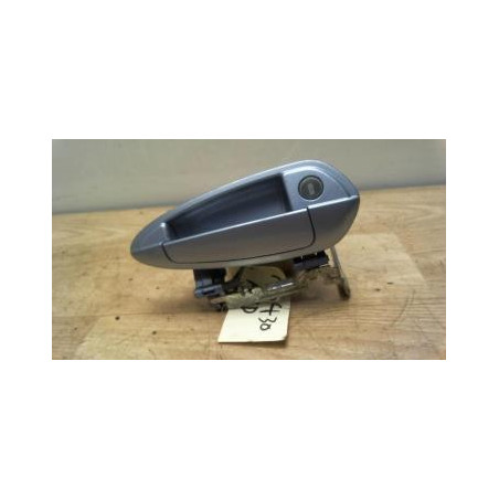 Poignee porte avant droit FIAT GRANDE PUNTO d’occasion