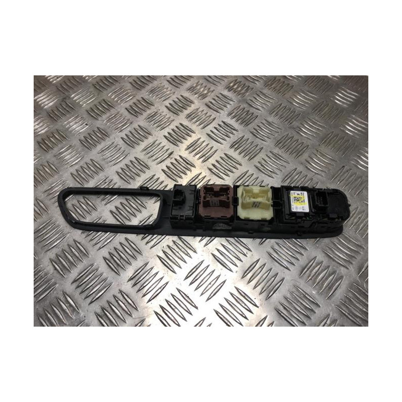 Interrupteur de leve vitre avant gauche RENAULT CAPTUR 1 PHASE 2 d’occasion