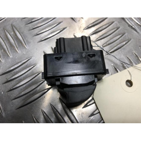 Interrupteur de leve vitre avant droit CITROEN BERLINGO 2 PHASE 1 d’occasion