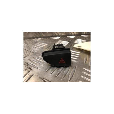 Bouton de warning RENAULT CAPTUR 1 PHASE 2 d’occasion