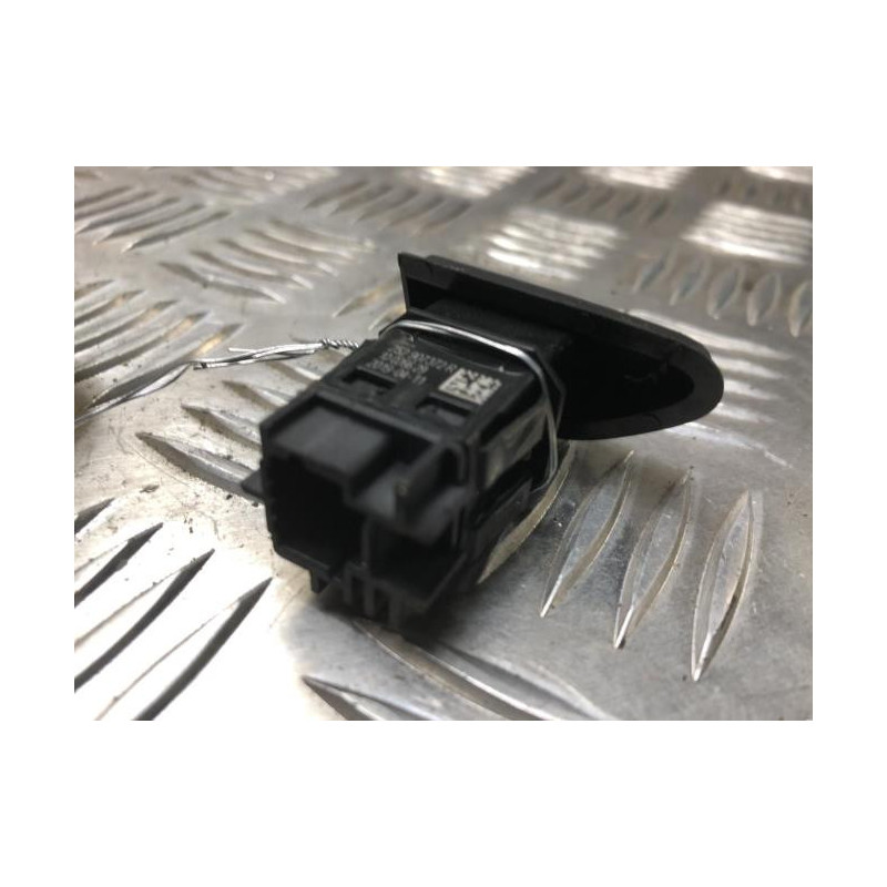 Bouton de warning RENAULT CAPTUR 1 PHASE 2 d’occasion