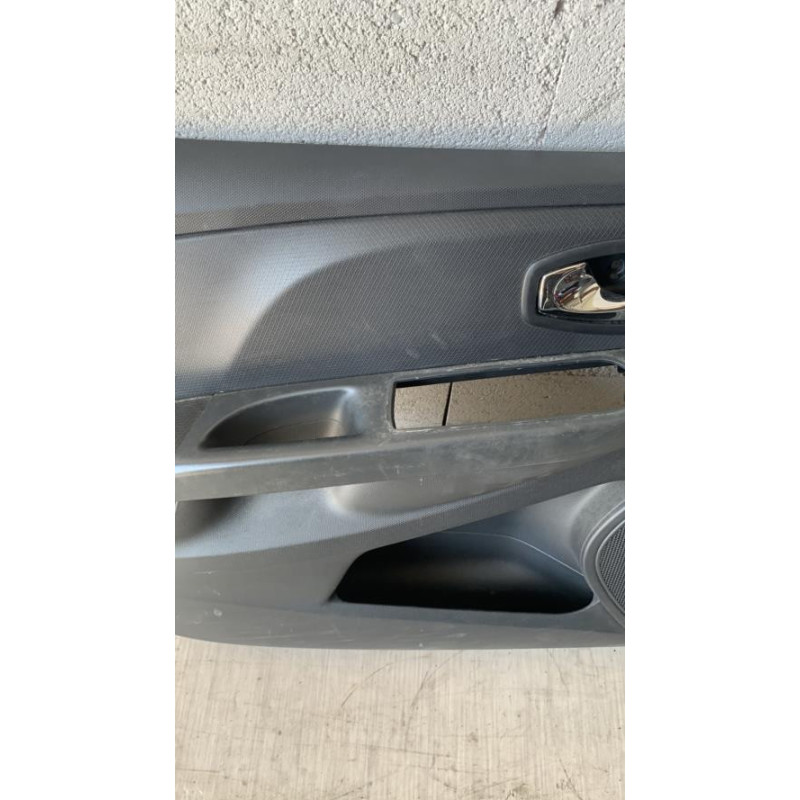 Panneau de porte avant gauche RENAULT CLIO 4 PHASE 1 BREAK d’occasion